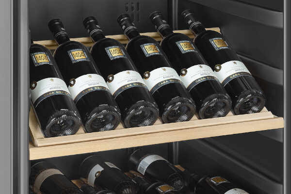 Chłodziarka na wino Smeg SCV115GS